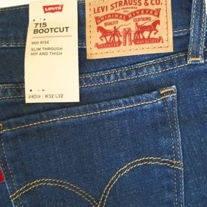 715 Bootcut Levi's Jeans